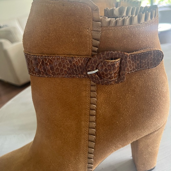 BeautifulDaniela Caramel Zip Ankle Boot sz 8.5 - Picture 5 of 6